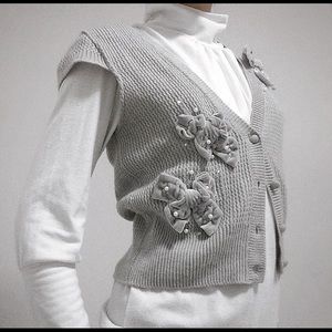 Detailed vest